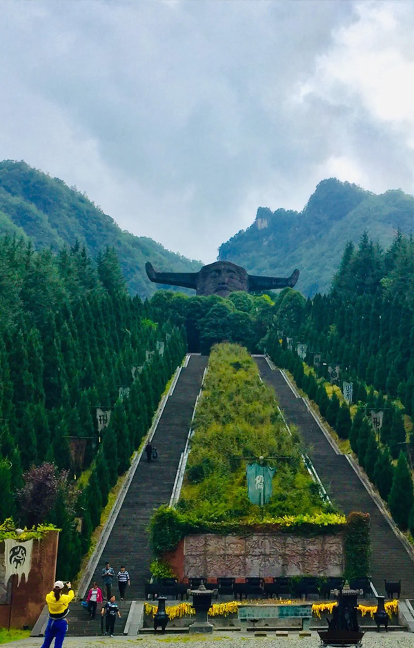 黄鹤楼+神农架+武当山动车五日游